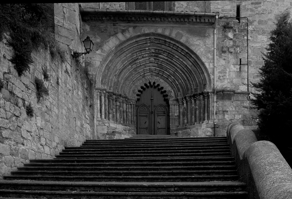CAMINO 1988 Puente la Reina Portal 12 und 16 Jhd